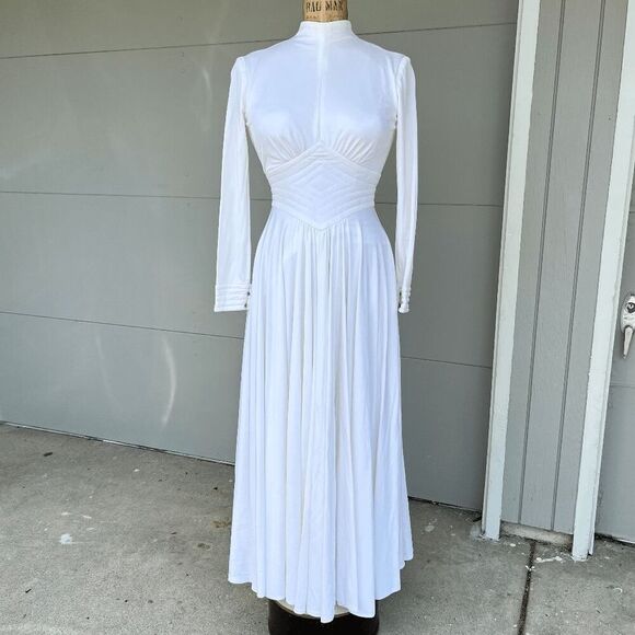 Vintage 1970s Modest Long-Sleeve White Wedding Dress - High Neck, Full Skirt - Picture 9 of 11